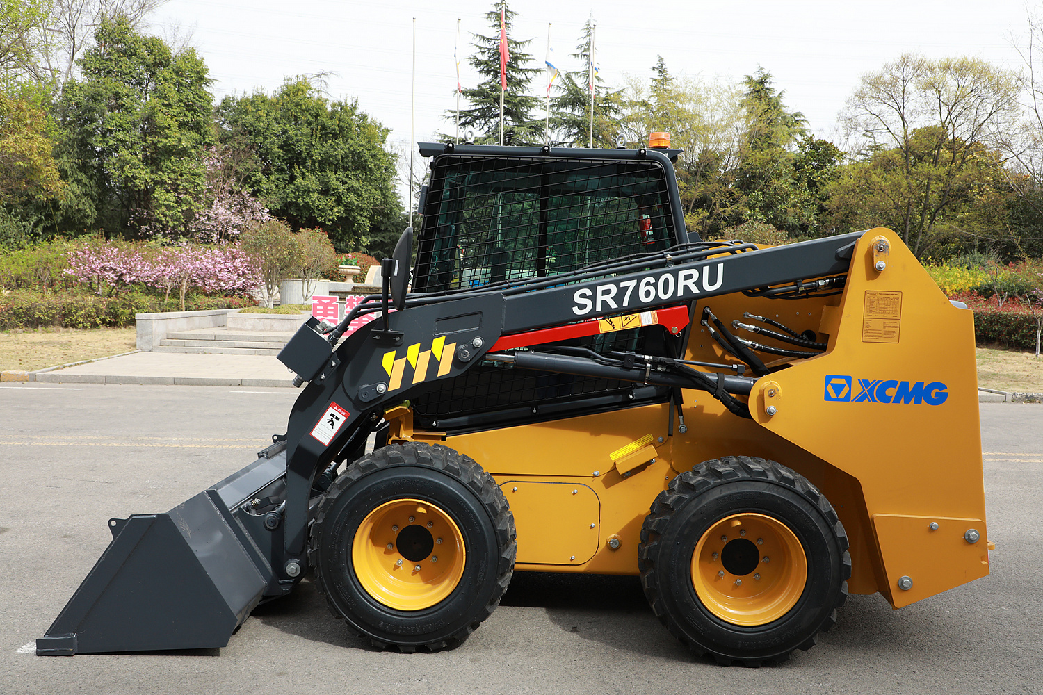 Передача клиенту мини-погрузчика XCMG SR760RU - 23.09.2026 Алтайский край